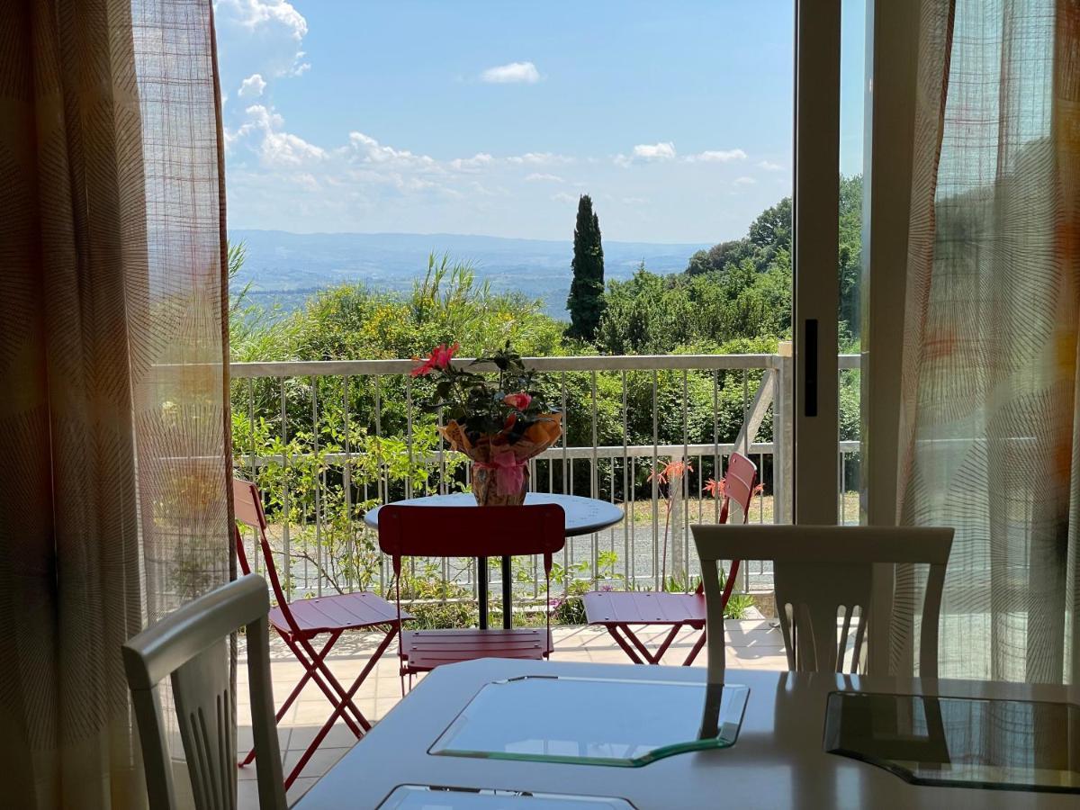 Apartamento A Casa Di Silvia Gambassi Terme Exterior foto